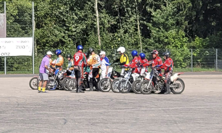 Мотоболисты команды 